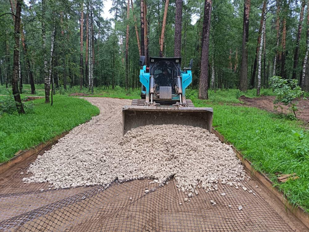 Продолжается комплексное благоустройство общественной территории «Банный лес» в Красноармейске — фото 3