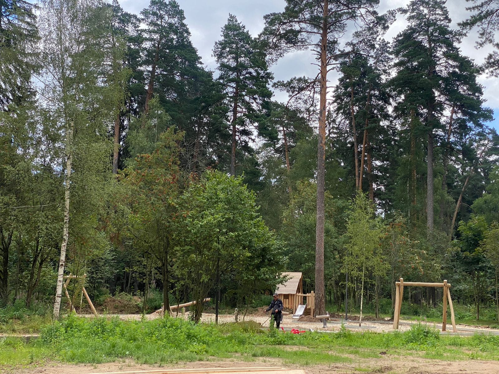 Благоустройство лесопарковой зоны «Банный лес» в Красноармейске: современное пространство для отдыха — фото 3