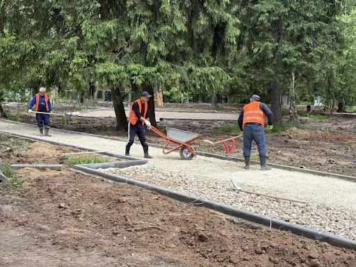 Городские пространства меняются: благоустройство у пруда «Москвич» и в микрорайоне Депо в городском округе Лобня — фото 3